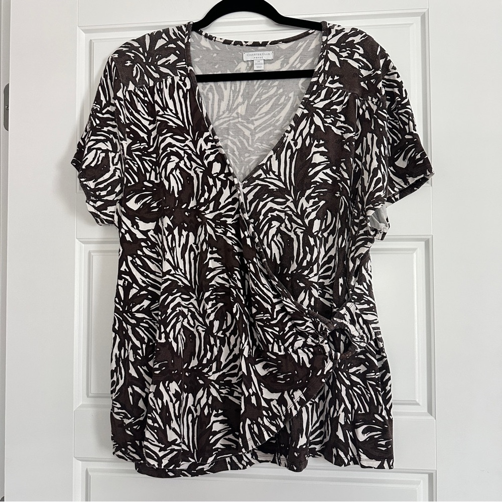 Free ! Charter Club brown top
